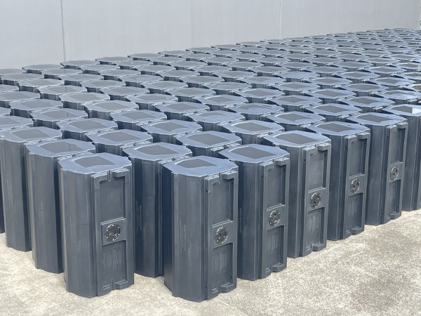 333 Litre container load